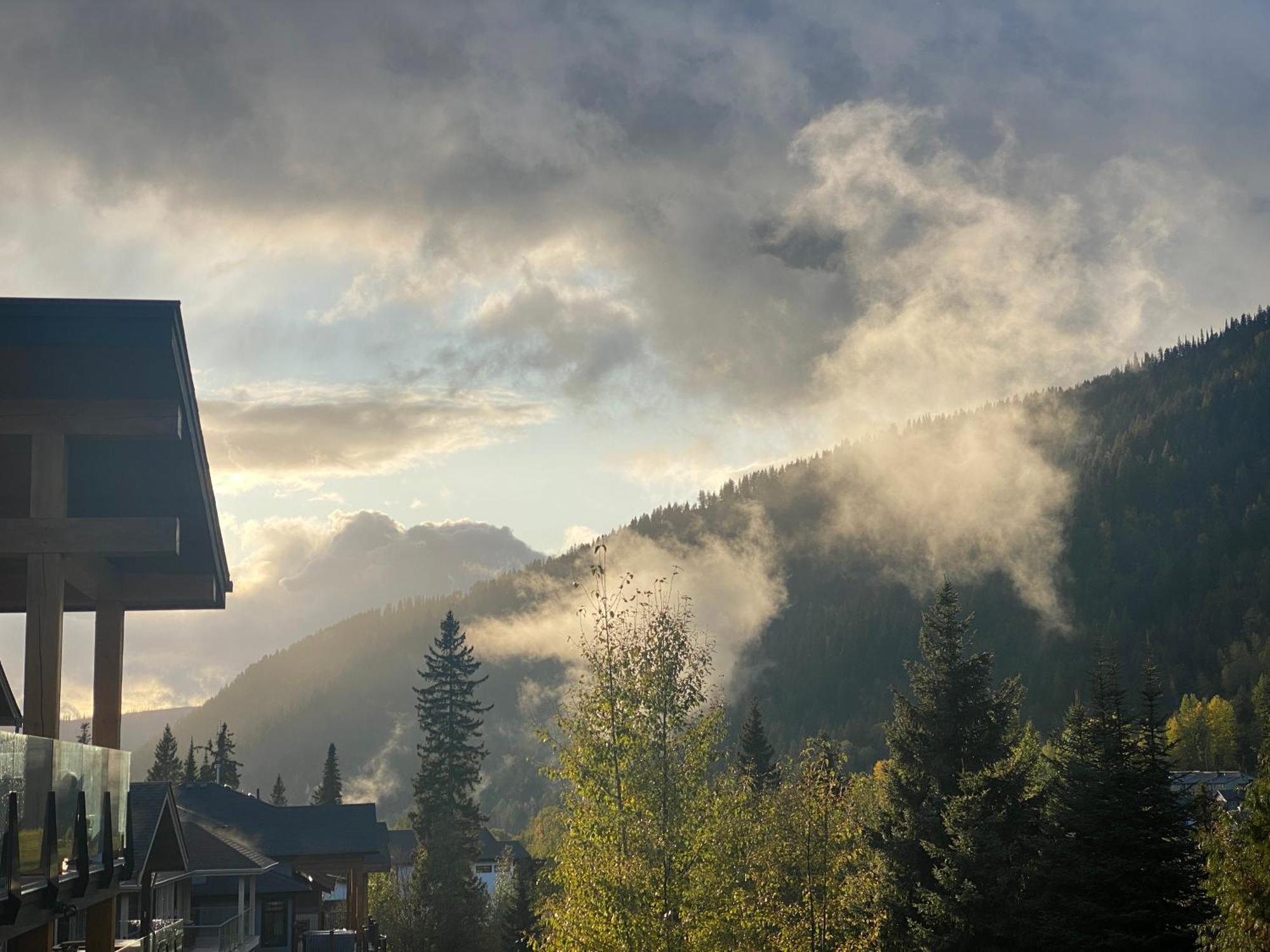 Morrisey Chalet At Sun Peaks Dış mekan fotoğraf